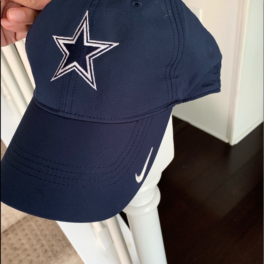 NWT NikeGolf Cowboys drift baseball cap. Fits all.